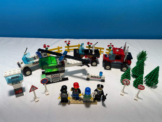 6549 LEGO Roadblock Runners Used