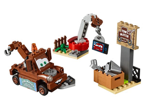 10733 LEGO Mater's Junkyard