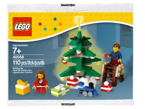 40058 Decorating the Tree