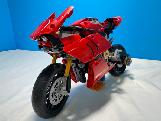 42107 LEGO Ducati Panigale V4 R Used