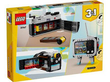 31147 Retro Camera