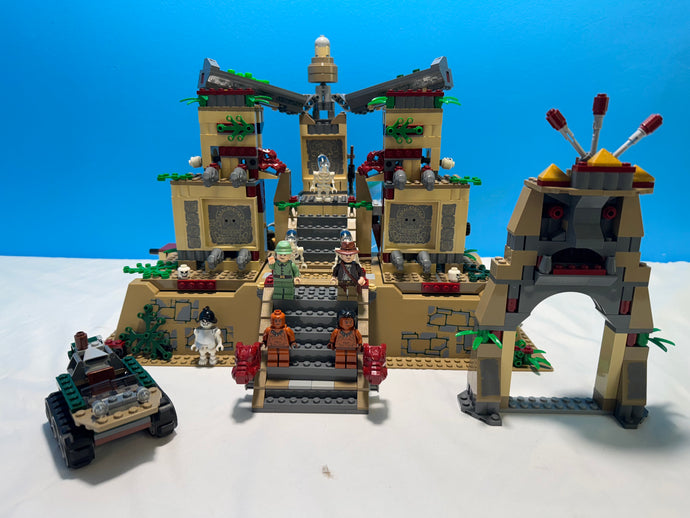 7627 LEGO Indiana Jones Kingdom of the Crystal Skull Temple of the Crystal Skull Used