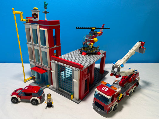 60110 LEGO City Fire Station Used